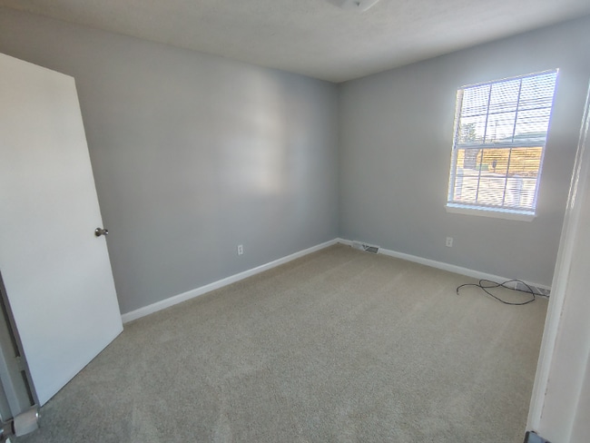 Photo - 7 Duiguid Dr