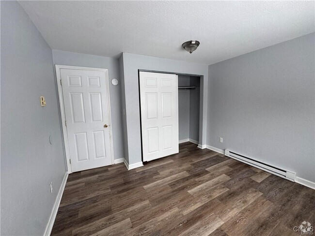 Building Photo - 22377 Wayside Dr Rental
