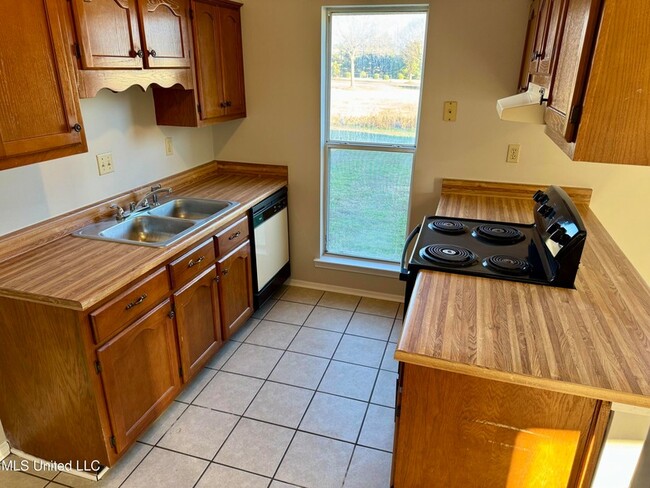 Photo - 6050 Somerset Dr