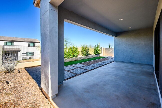 Photo - 824 E Monte Wy