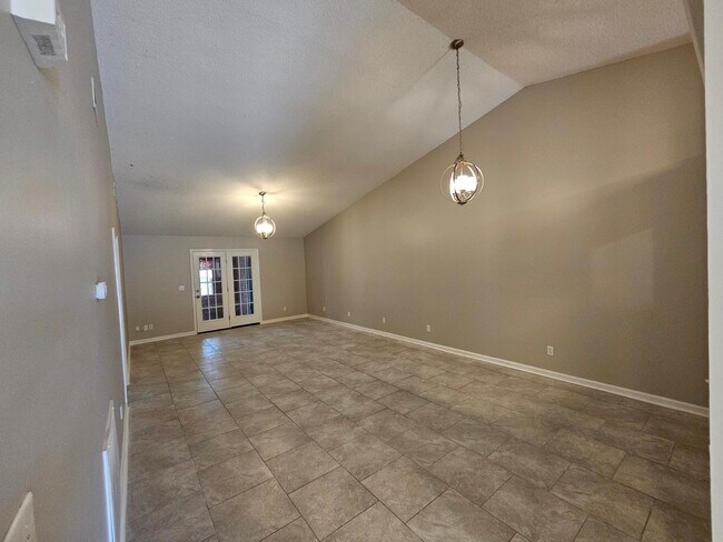 Photo - 189 E Lakemont Dr