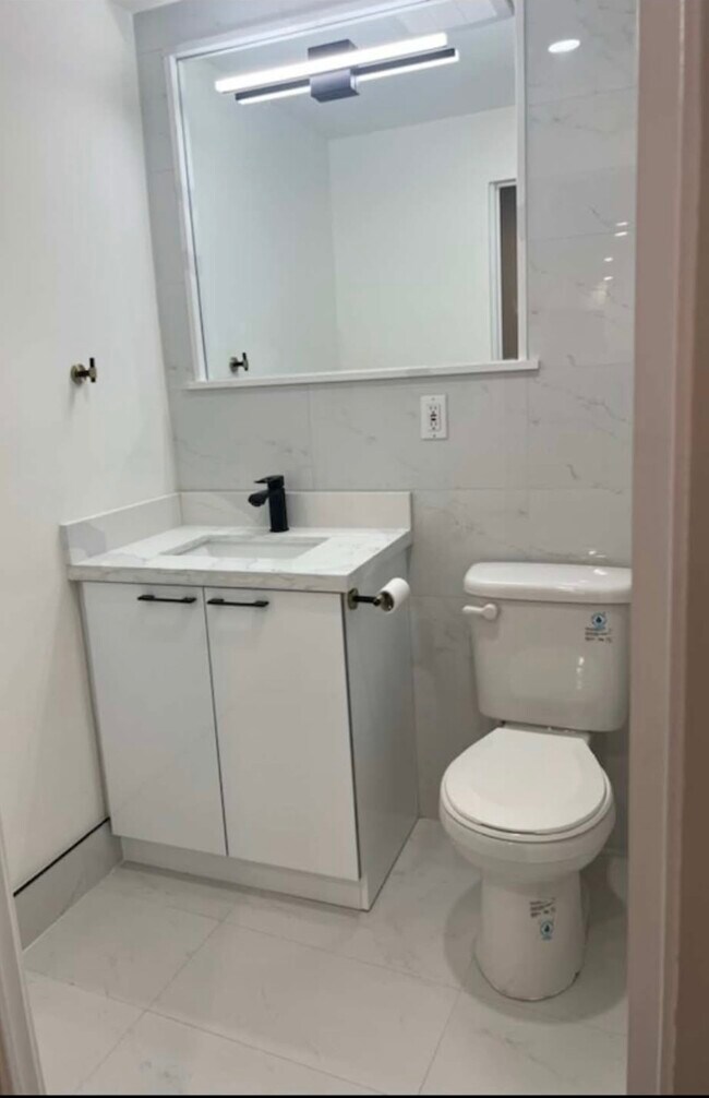 Photo - Savoy Plaza Apartments