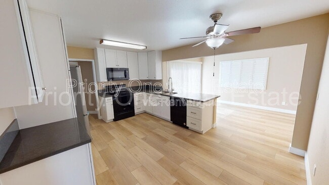 15374 Calle Juanito