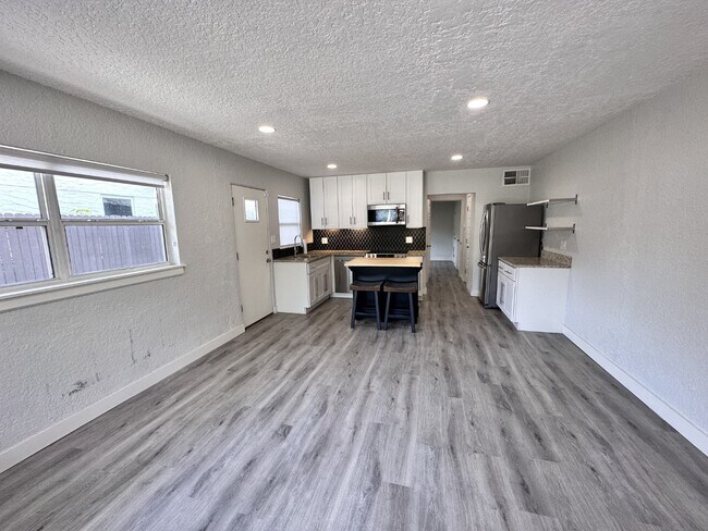 Photo - 2510 Boyd Ave