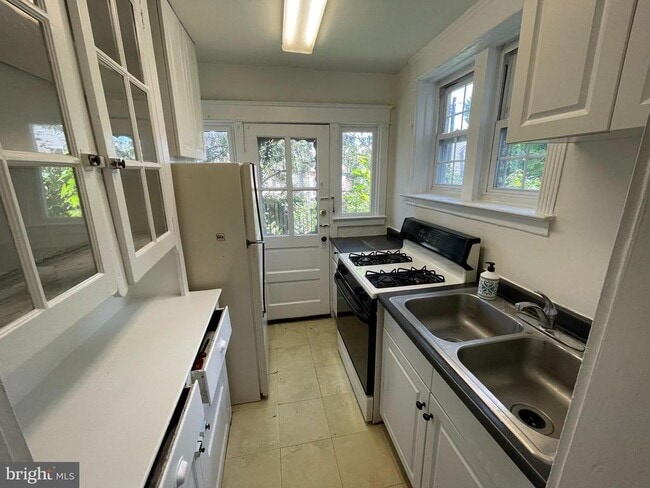 Photo - 3422 TILDEN St