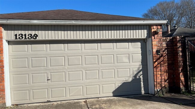 Building Photo - 13138 Newbrook Dr