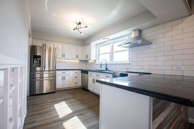 Photo - Spacious Modern Living