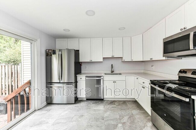 Photo - 2908 Everleigh Way