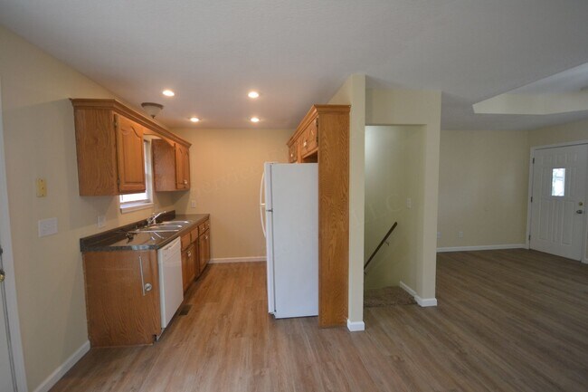 Photo - 3 Bed 2 Bath 1800 SQFT Home in Pleasant Ho...
