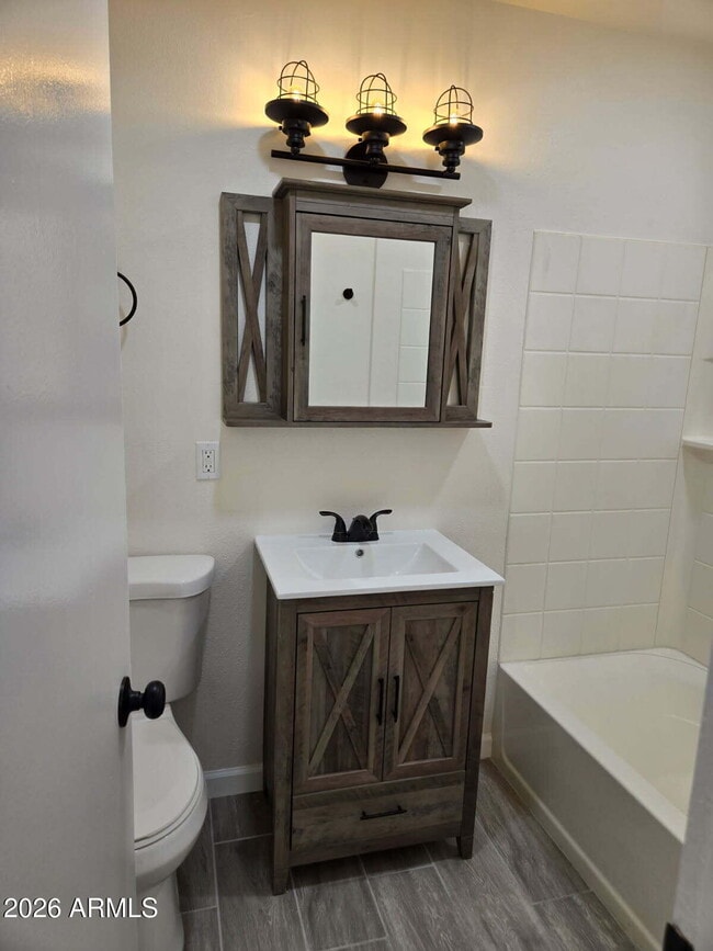 Photo - 1223 W University Dr Unidad 3