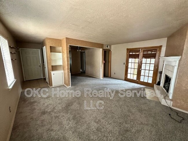 Building Photo - 6704 N Meridian Ave Unit Apt. H