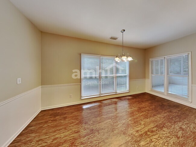 Photo - 7270 Wyngate Dr