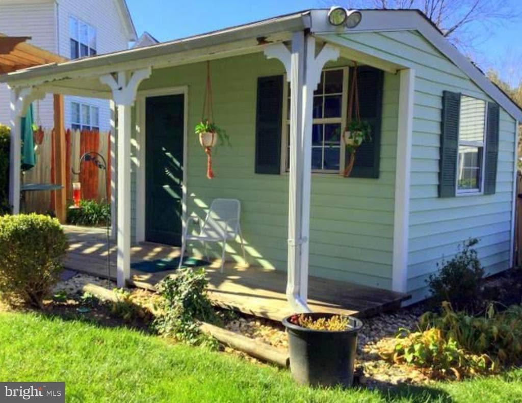 Photo - 7600 Lisle Ave