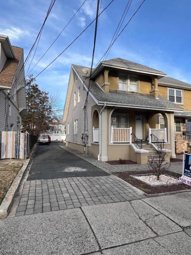 Photo - 190 Marietta Ave Townhome