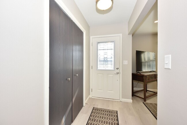 1538 W Liebau Rd