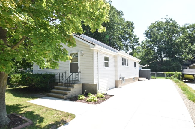 Building Photo - 3891 Lawley Ave Rental