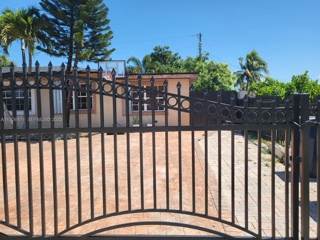 Building Photo - 15320 SW 298th Terrace Unit 15320