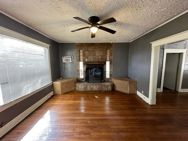 Building Photo - 6818 Stearns St