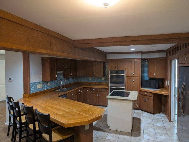 Photo - 6089 Braxton Rd