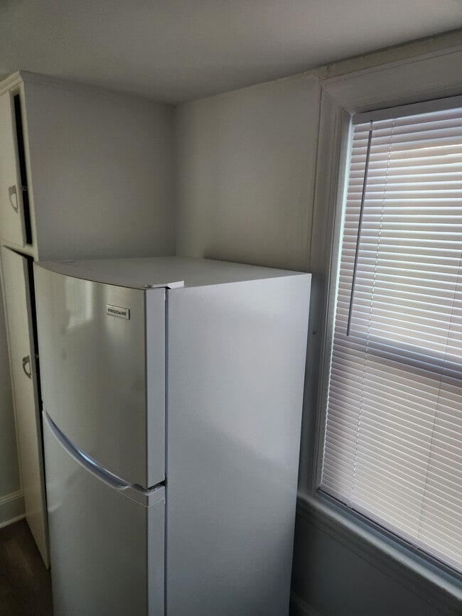 Photo - 189 Thames St Unit 1