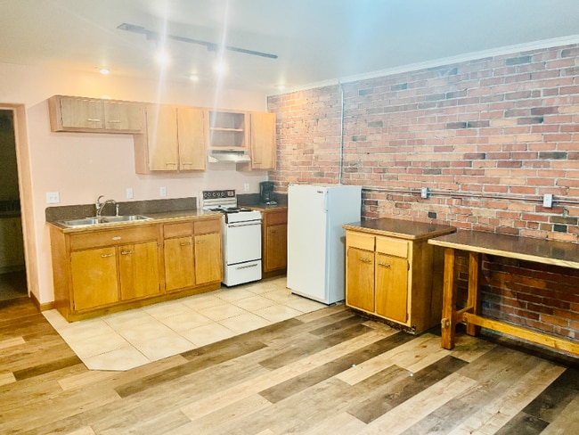 Photo - 124 S 2nd St Unit A