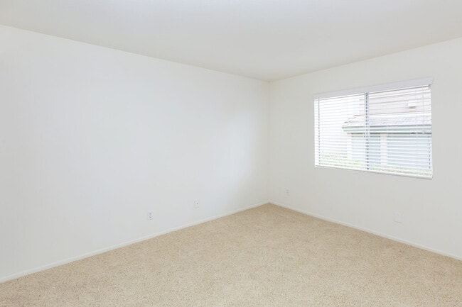 Photo - Windrose Apartments