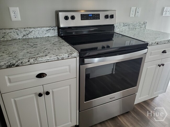 Photo - 105 Danielle Loop