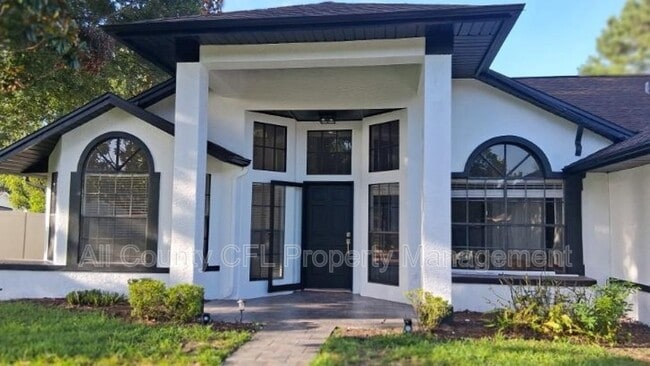 Photo - 553 Walnut Grove Pl