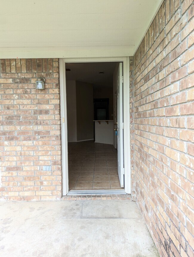 Photo - 210 Dale Earnhardt Dr Unidad B