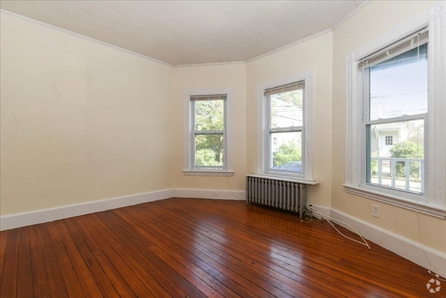 Building Photo - 63 Elmwood St Rental