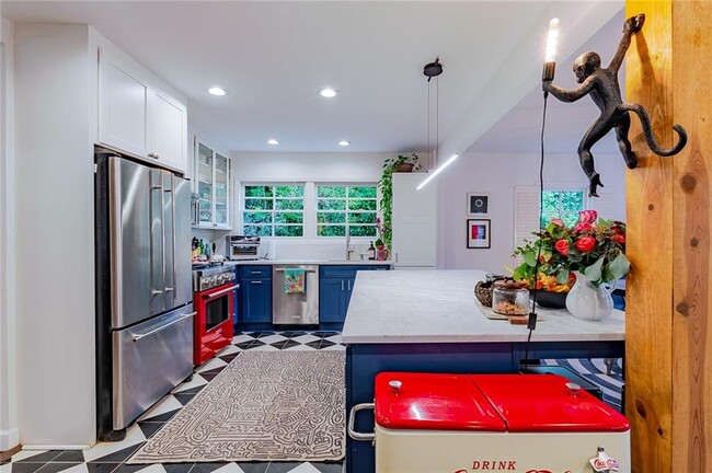 Photo - 4006 N Stratford Rd NE