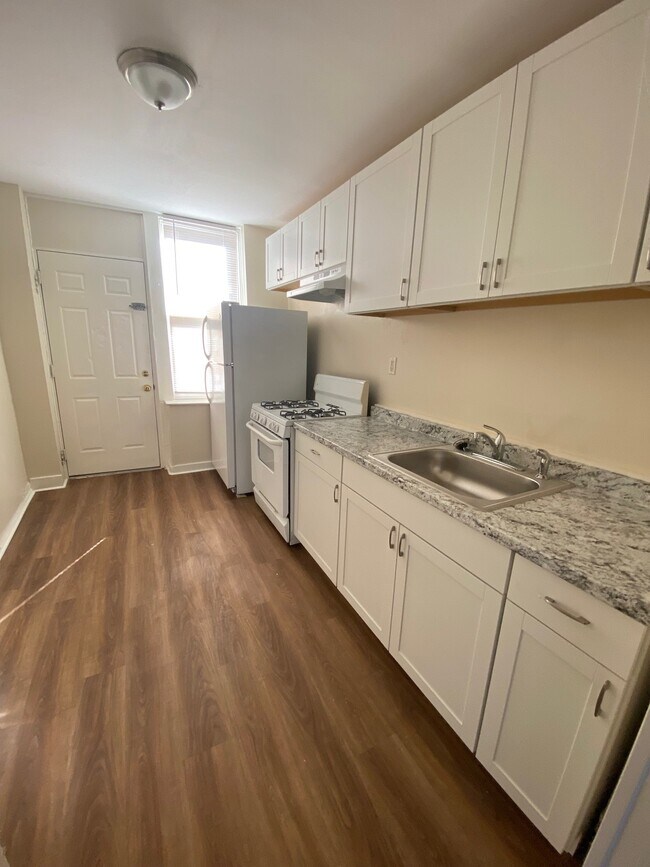 Photo - 123 N 3rd St