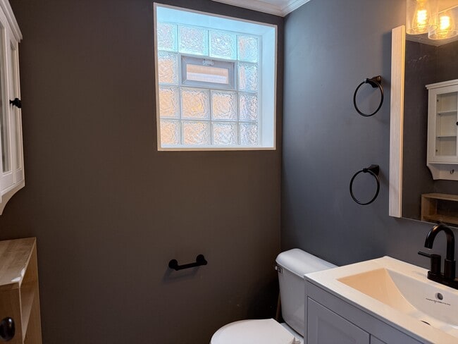 Photo - 11547 S Ashland Ave