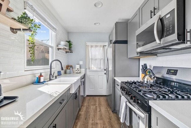 Photo - Charming 2Bdm 1Ba upstairs Unit in North P...