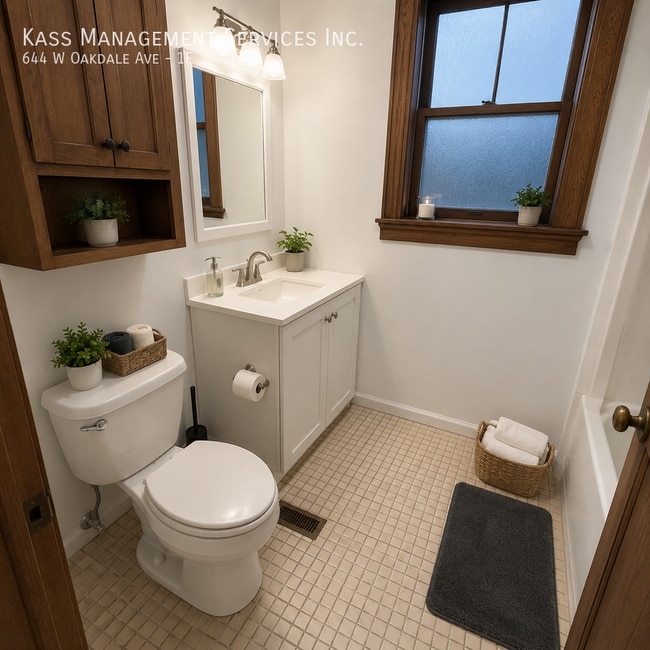 Photo - 644 W Oakdale Ave Unit 1F
