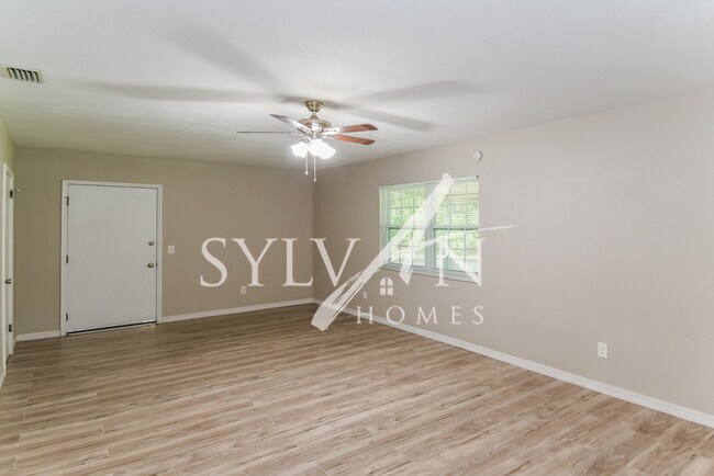 Photo - One-level living at its best