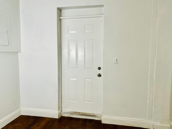 Photo - Huge 3 Bed House For Rent