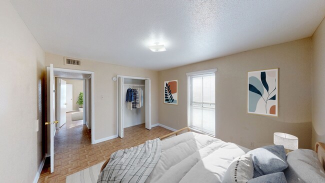 BEDROOM W/CLOSETS - Cerca Demi Apartments