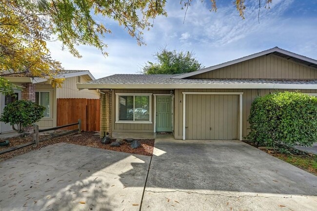 Photo - 1720 Kent St Unidad A