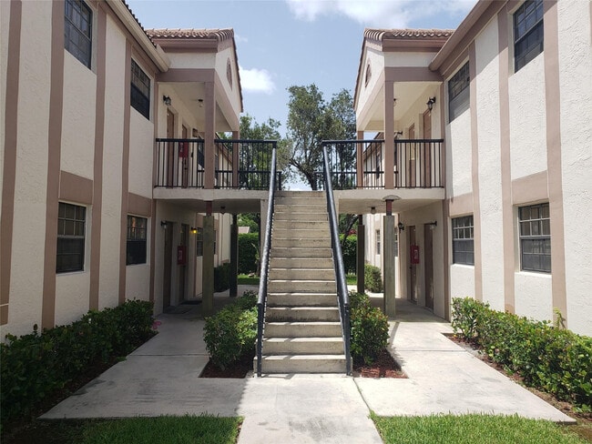 Photo - 12252 Royal Palm Blvd Unit B - 3