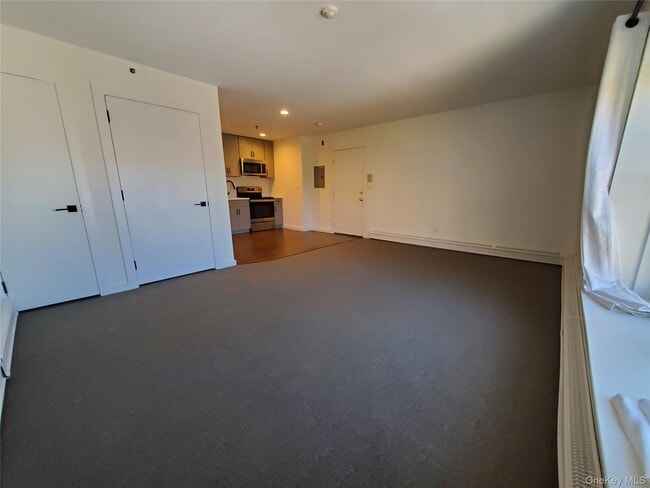 Photo - 100 Mariners Way