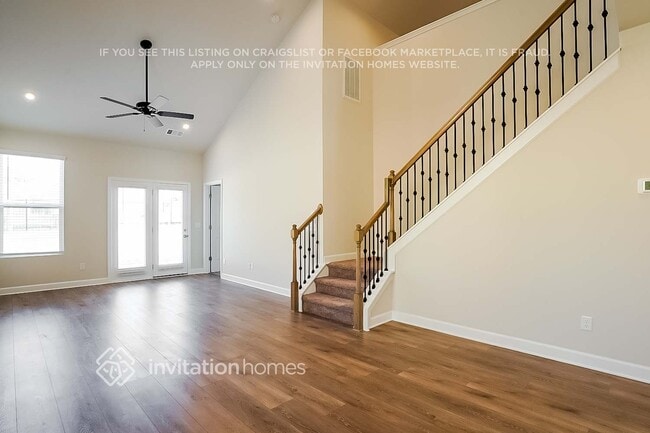 Photo - 554 Becks Pl