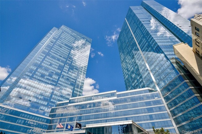 Building Photo - 1 Renaissance Square Unit 31A Rental