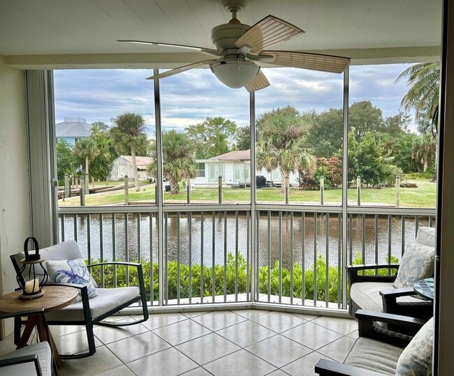 Building Photo - 3901 SE St Lucie Blvd Unit B13 Rental