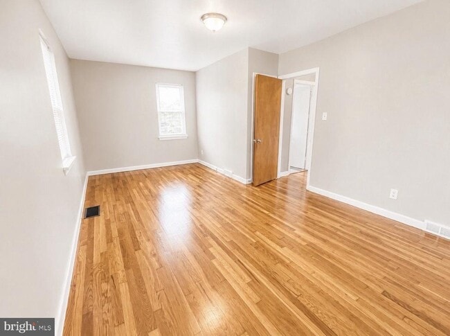 Photo - 808 Delaware Ave