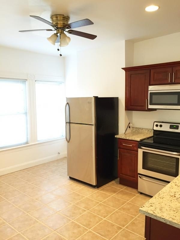 Photo - 151 Centre St