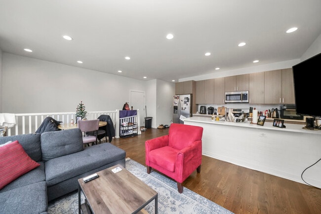 Photo - 838 W Erie St Unidad 1W