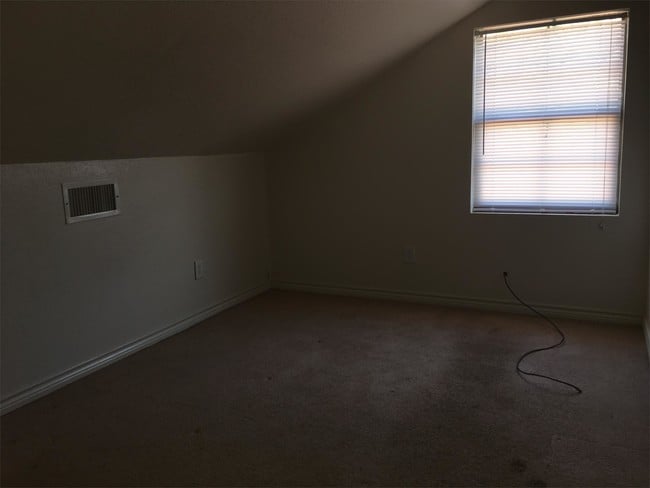 Photo - 1702 Susan Dr