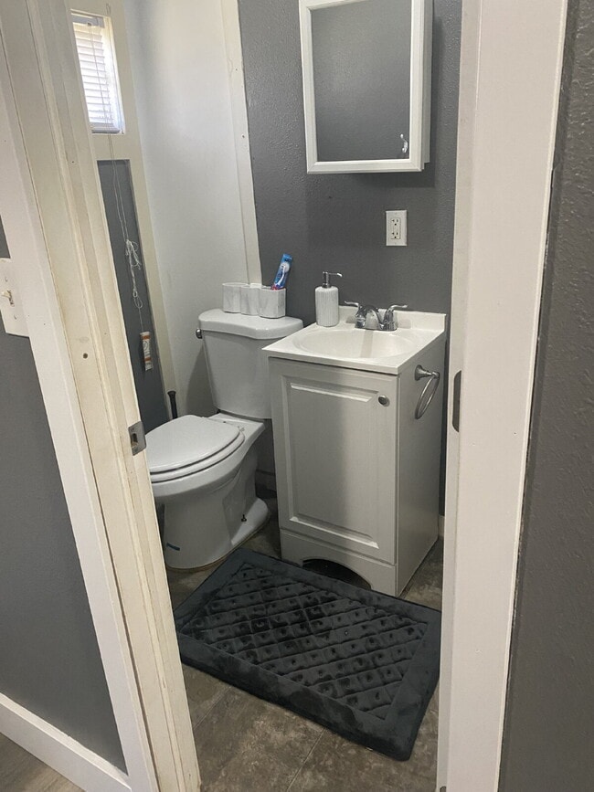 Photo - "Charming Studio Retreat in Stanley: Cozy 500 Sq Ft Haven with Full Bath!"