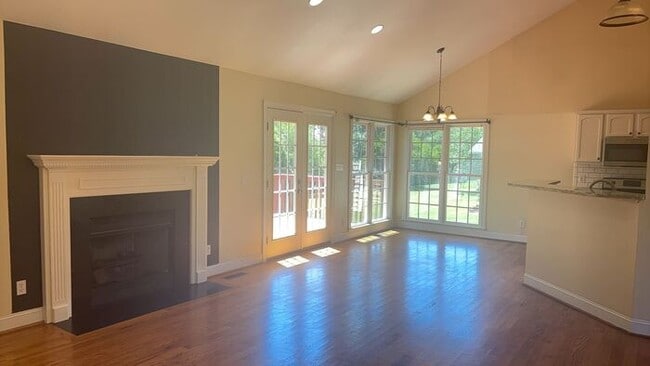 Photo - Large 3 Bedroom 2 Bath House
